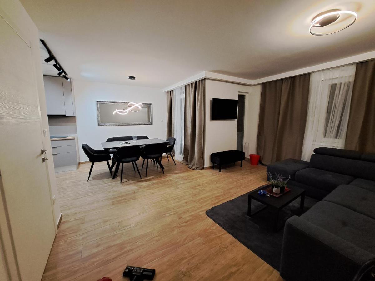 Zoya Del Mar Apartment Pula